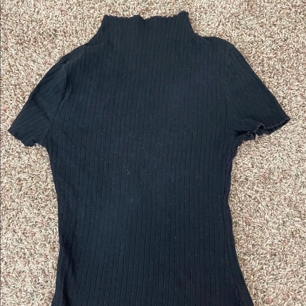 Women’s ribbed top